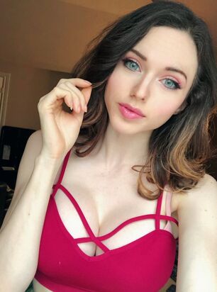 amouranth lewds